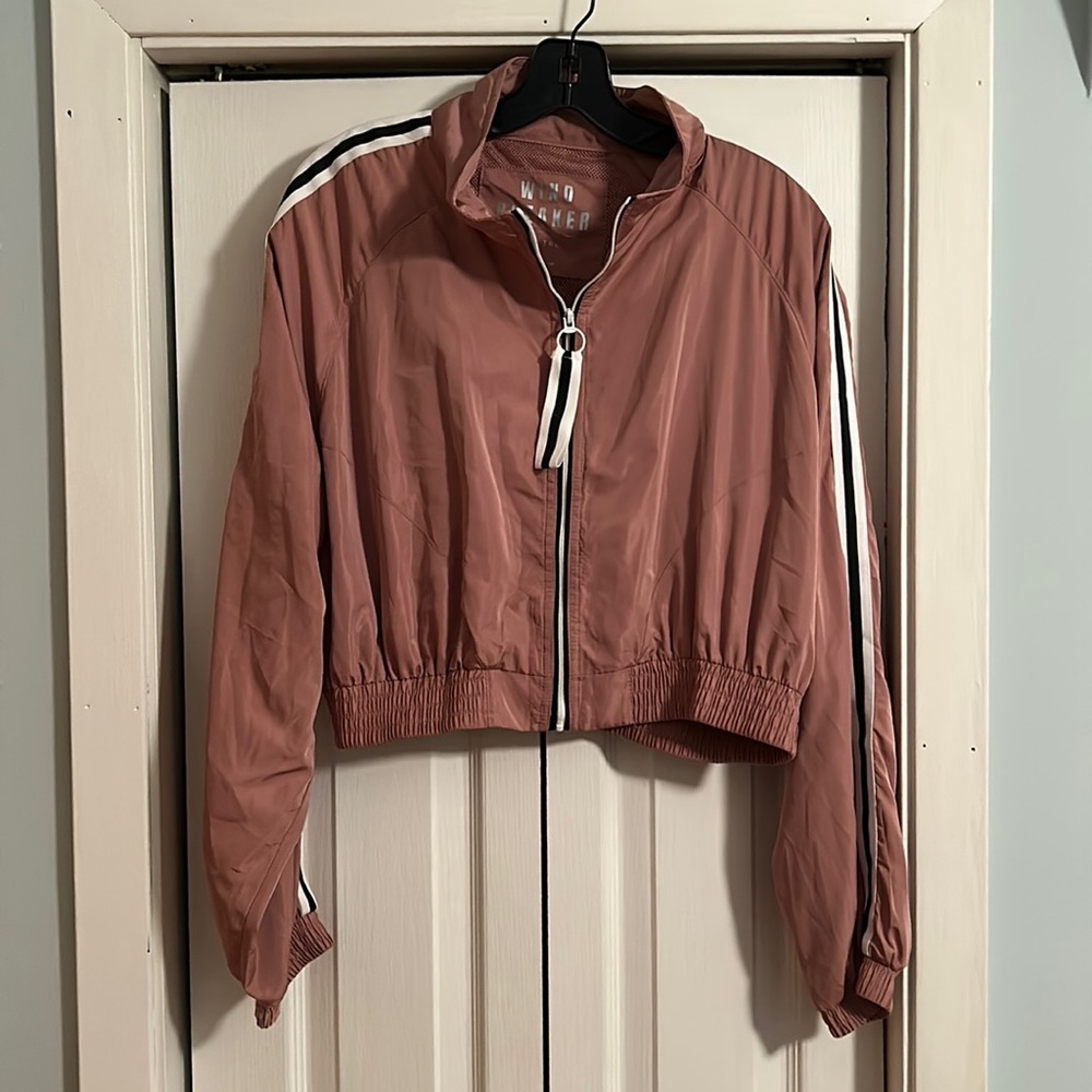 Wind breaker